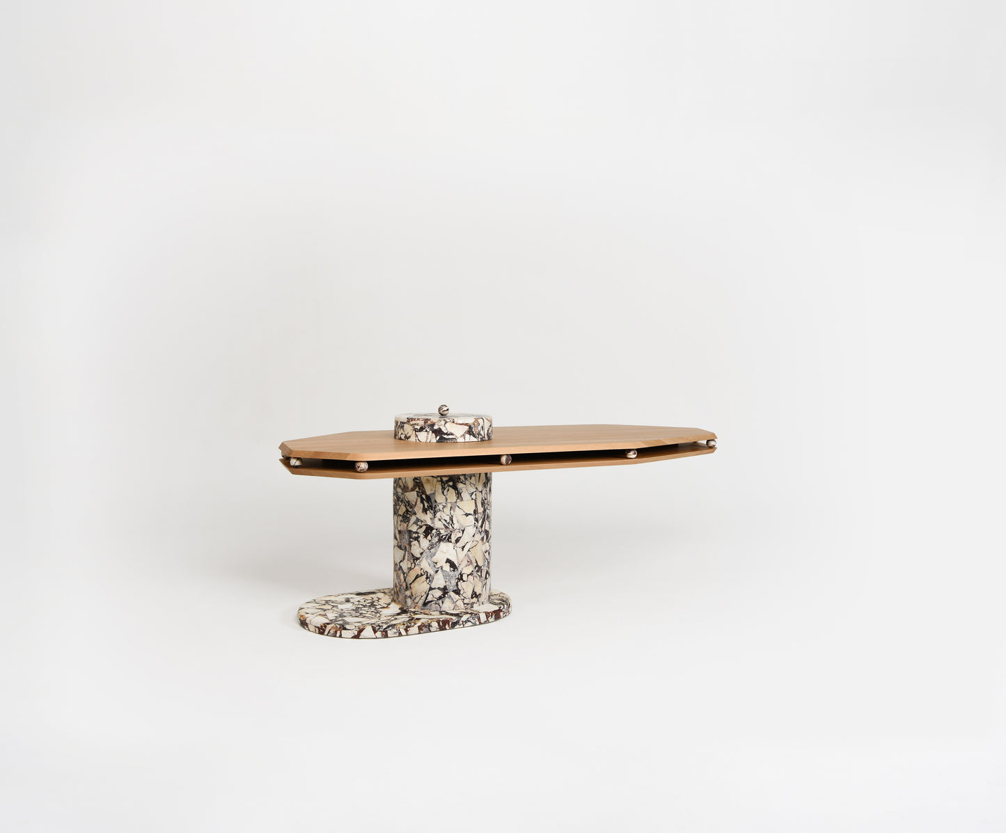 Officium Desk