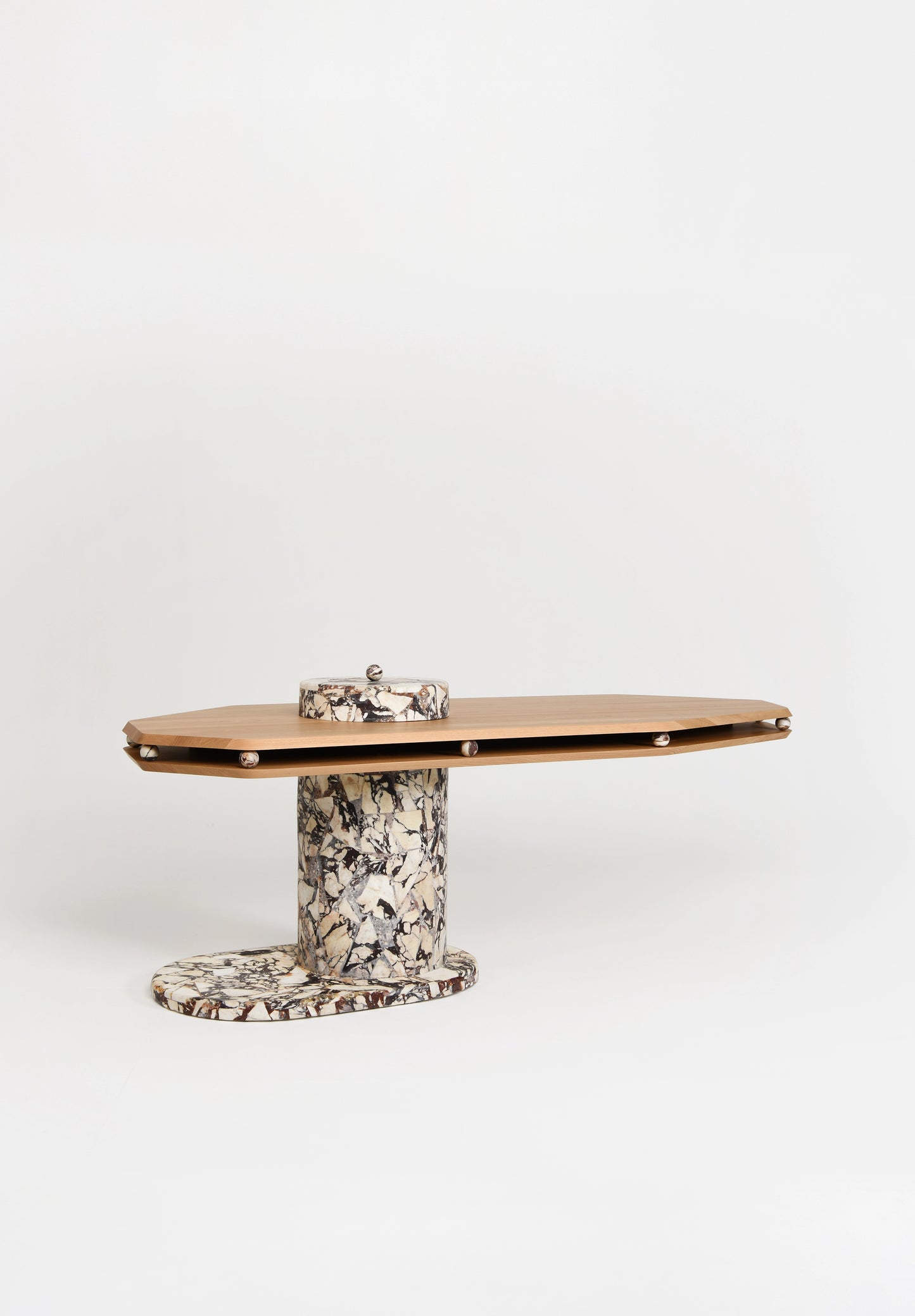 Officium Desk