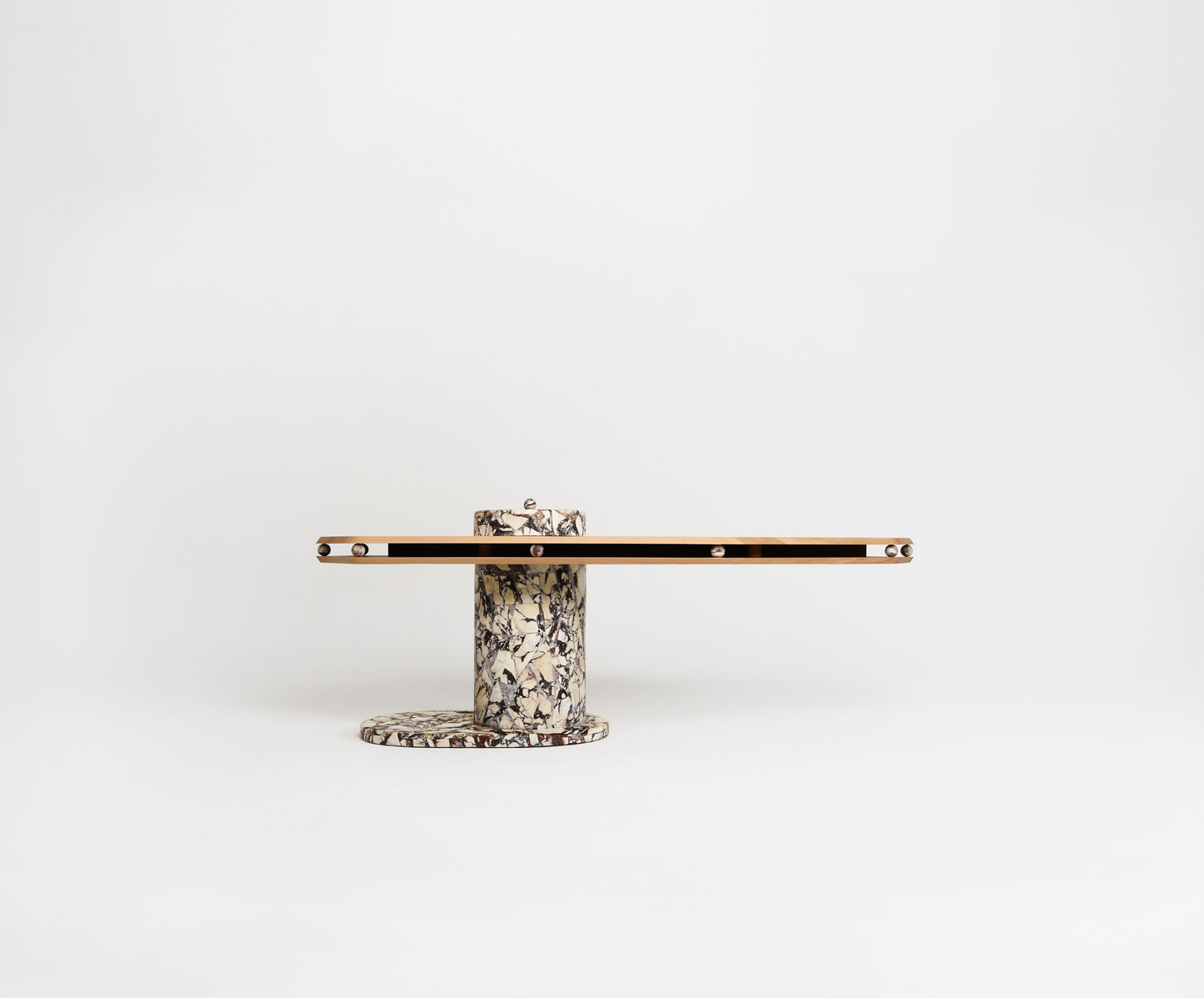Officium Desk